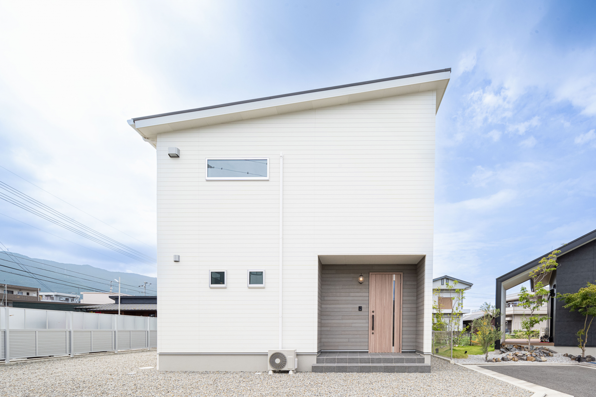 「1階にファミクロ／17か所の収納があるお家」